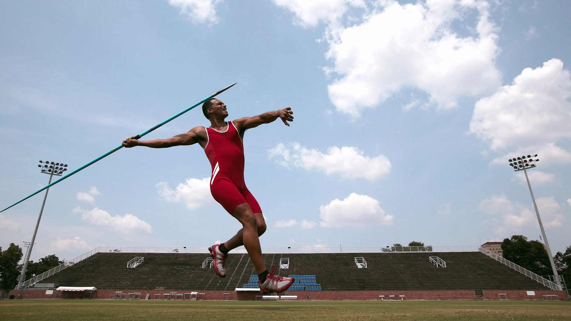 掘金控制节奏客场战胜猛龙，掘金控卫